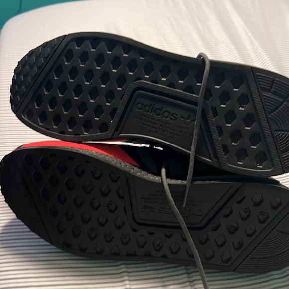 Adidas shoes - Picture 5 of 6